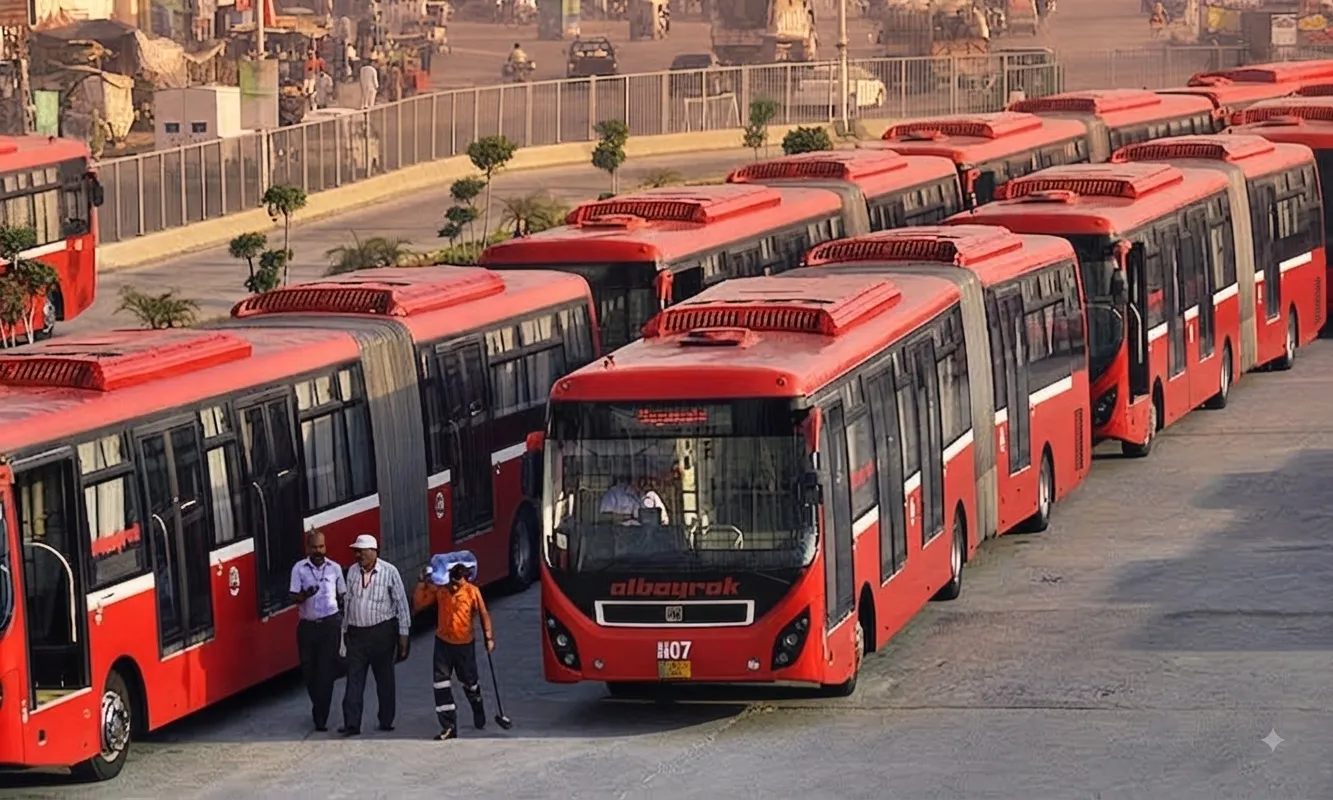 Lahore Metro Bus Could Face Suspension From August 11 Over Fuel Supply Dispute