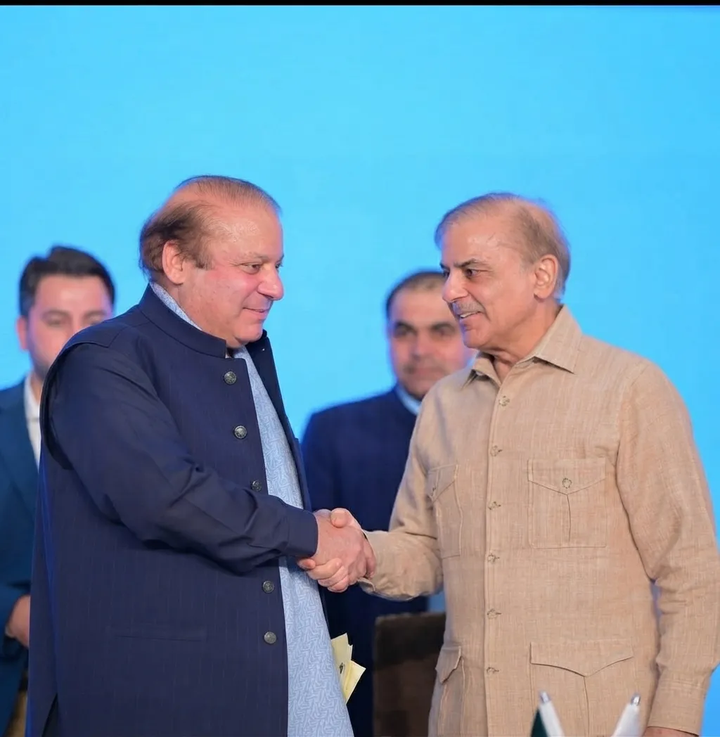 Nawaz Sharif Urges PM Shehbaz Sharif to Provide Helicopter to Azad Kashmir Government